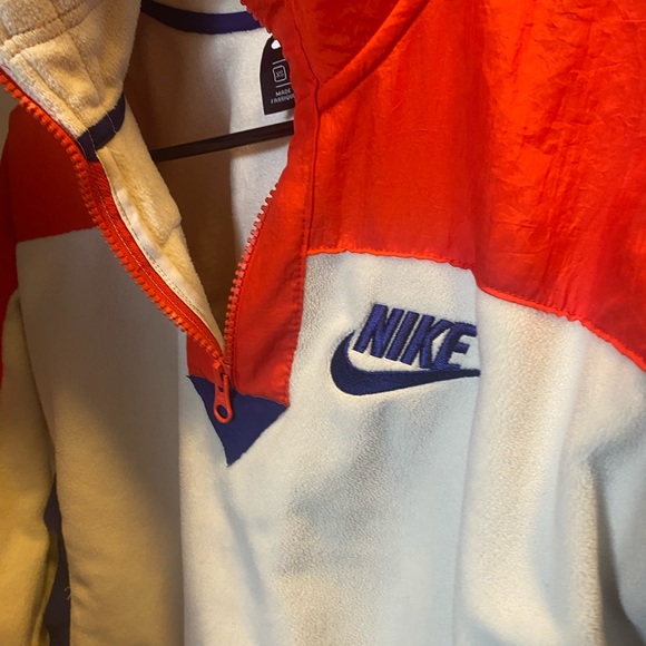 Vintage Nike Cropped Sweatshirt - Picture 2 of 3